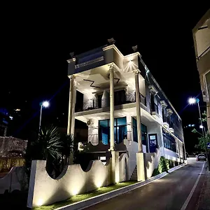 **** Hotel Boutique Empire Of Martin Albanie